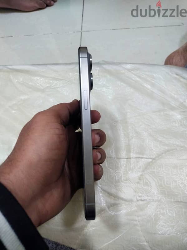 urgent sell iPhone 15 pro max 6