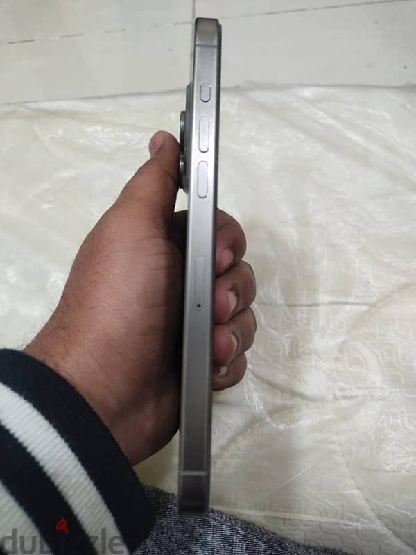 urgent sell iPhone 15 pro max 7