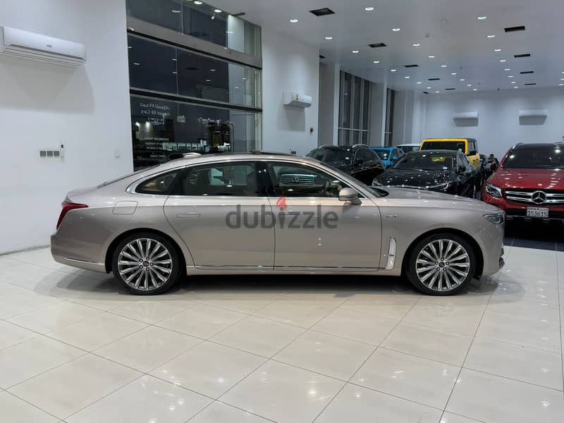 Hongqi H9 2023 Flagship (Grey) 4