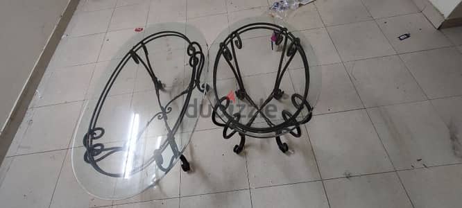 Glass table good condition