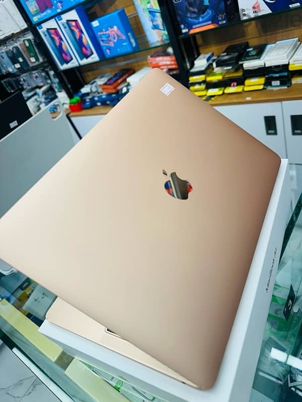 MacBook Air i5 2019 1