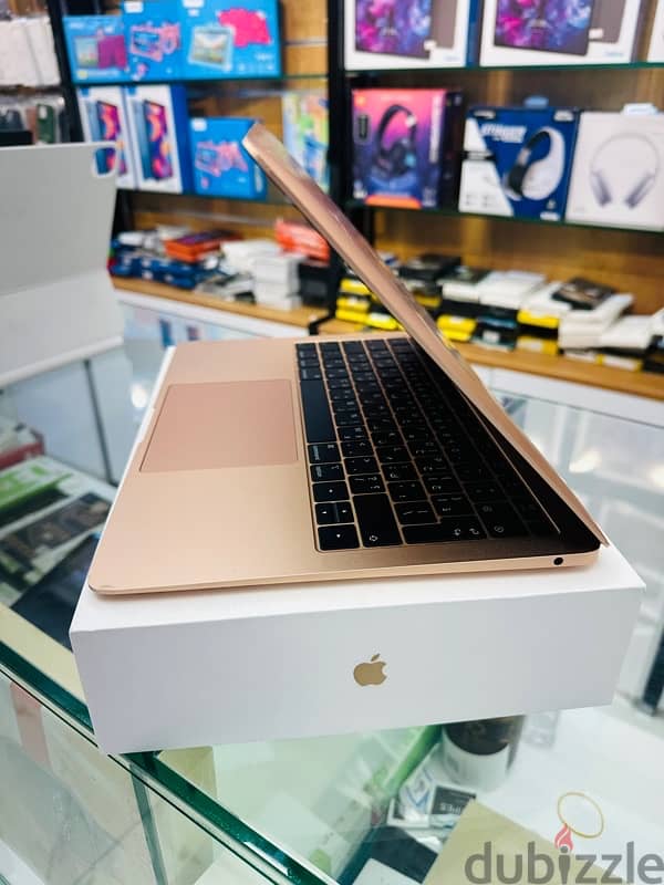 MacBook Air i5 2019 4