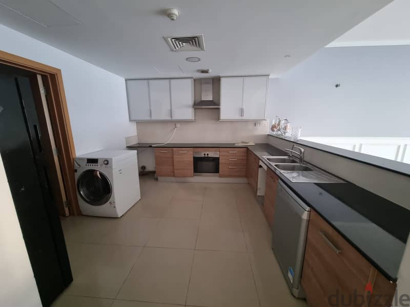 Hot Deal 4 BR Zawia high floor amwaj island 7