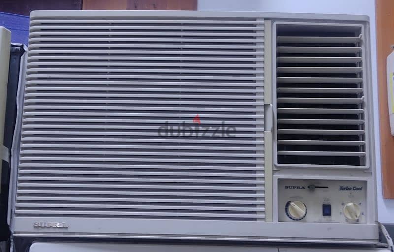 good condition window AC for sale 2