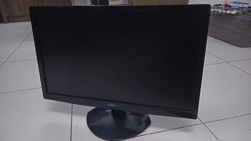 Fujitsu L20T-2 LED 20 inch TFT LCD Monitor with Stereo Speakers 1