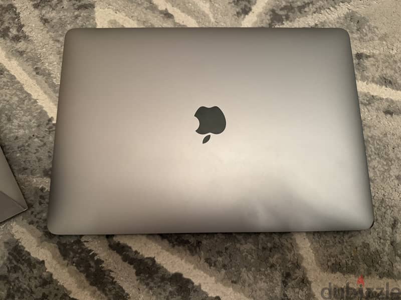 For sale MackBook Air 13-inch, M1 Apple Proccessor GB ram 100% Clean 1