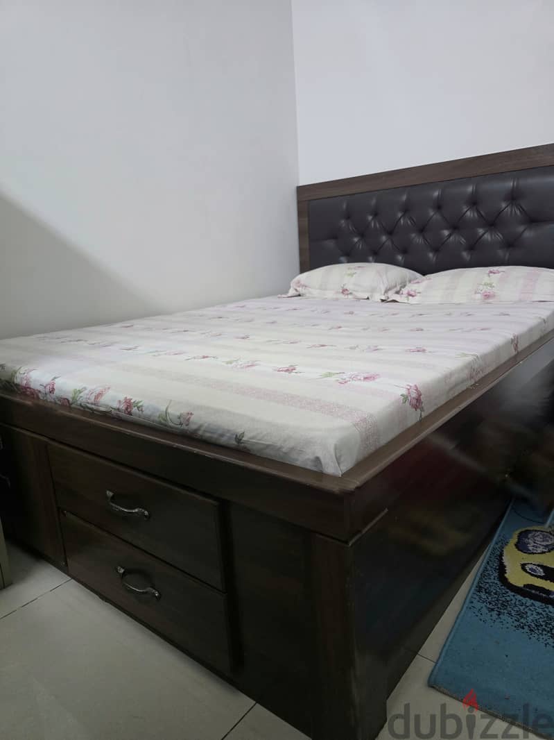 Dressing Table and Queen Size bed. ONLY 40 BD. 1