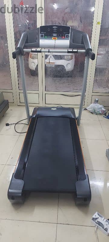 treadmill for sale tempo fitness 130kg with inclind 110bd 1