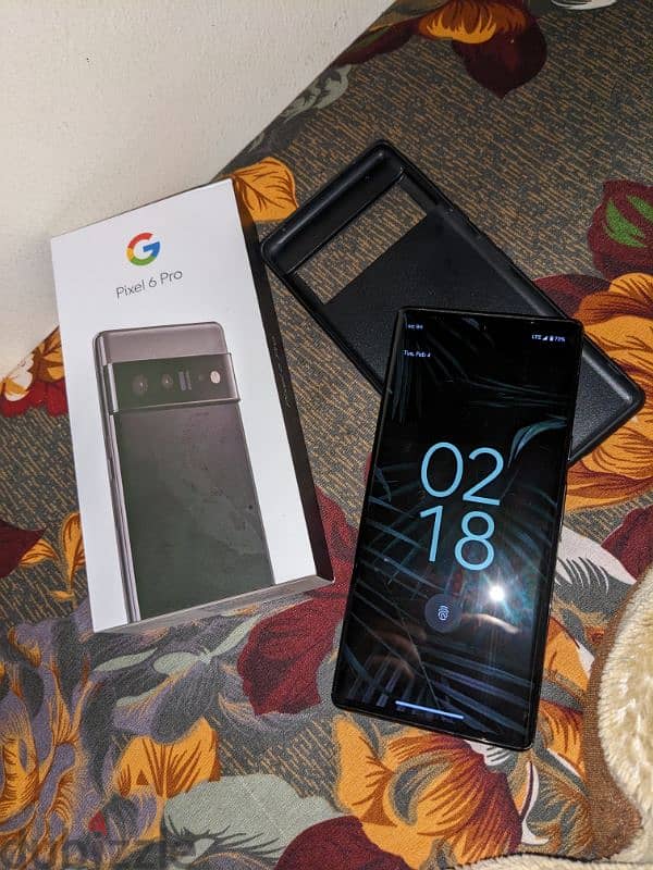 Google Pixel 6 Pro, 256GB, with Box and case, Excellent Condition 6