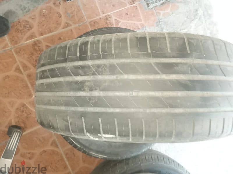 يوجد عدد ٢ تواير مقاس  205/55R/16 بحالة جيدة جدا سعر ٧دينار 3