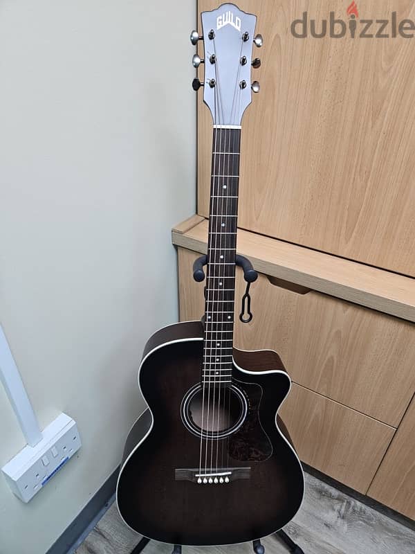 Guild OM-240CE acoustic electric guitar 1