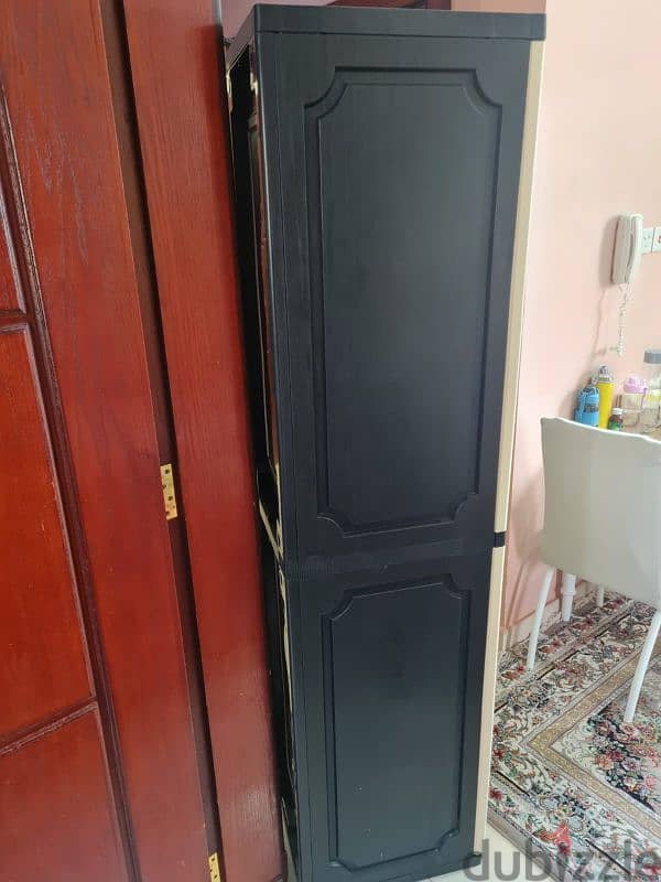 Single door plastic cupboard very good condition 2