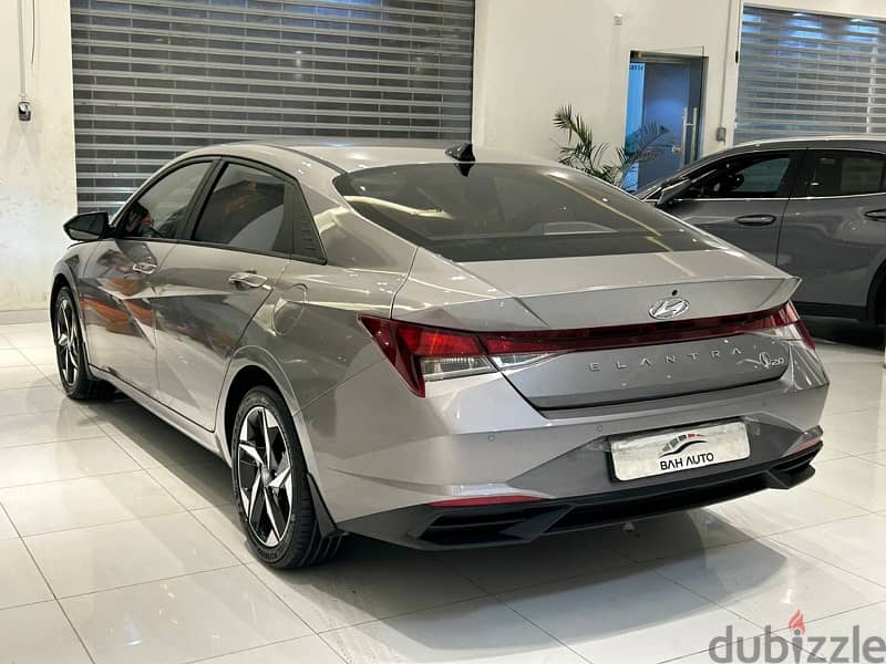 Hyundai Elantra MID OPTION 2023 model low km CAR FOR SALE 8