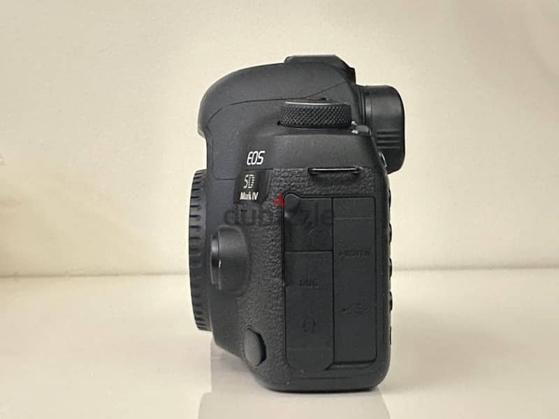 Canon EOS 5D Mark IV 30.4MP DSLR Camera Body 4