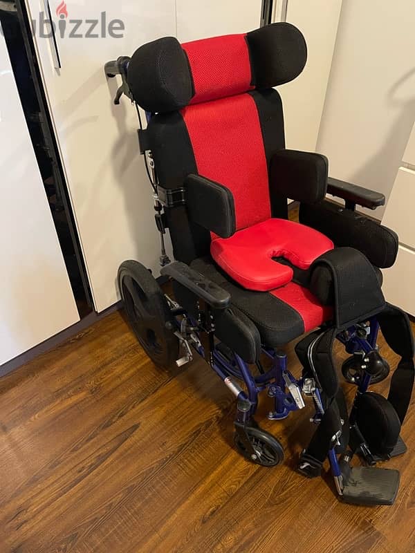 Wheel Chair With Neck Support 1