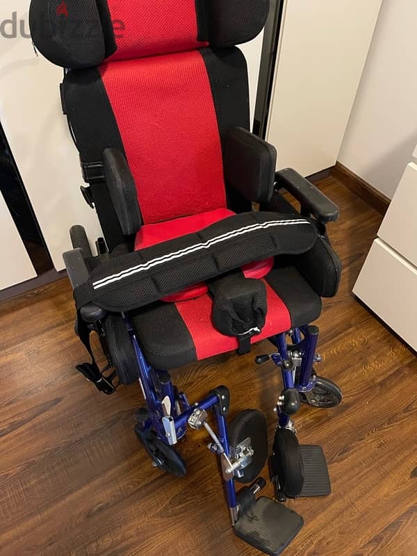 Wheel Chair With Neck Support 4