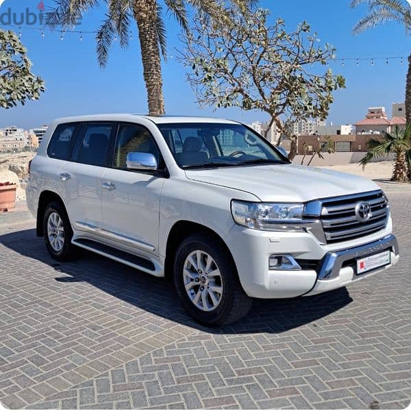 Toyota Land Cruiser 2016 1