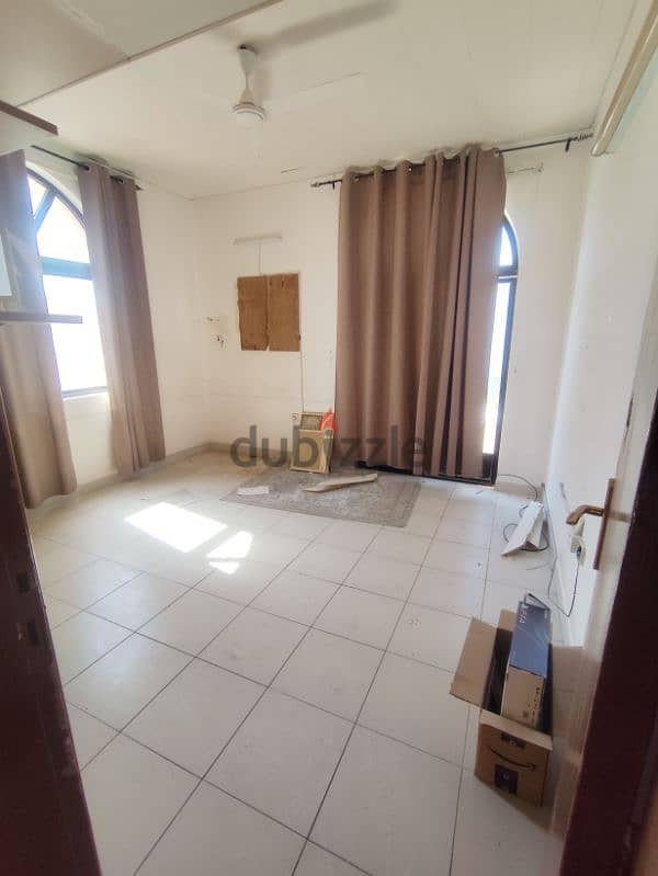 house for sale in muharraq 2 floor 11 rooms for 150k 10