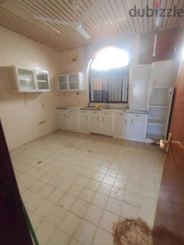 house for sale in muharraq 2 floor 11 rooms for 150k 15