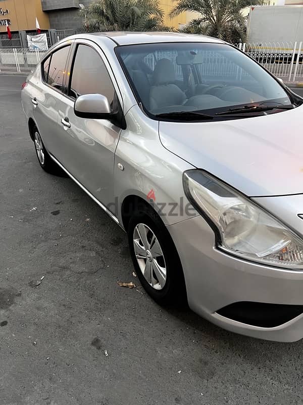 Nissan Sunny 2018 4