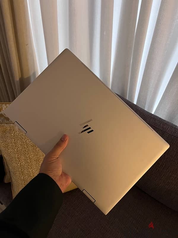 HP ENVY x360 2 in 1 touchable 3