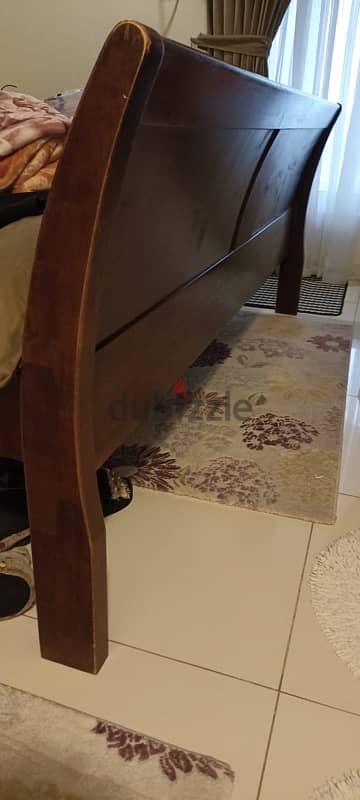 Bedroom set for large king sized bed w/ nightstand 7