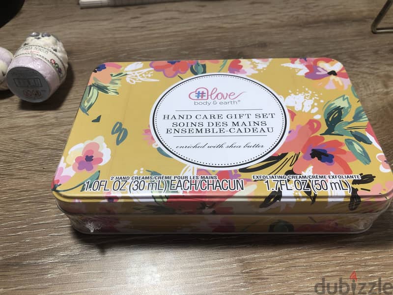 Handcream and bathbomb set 1