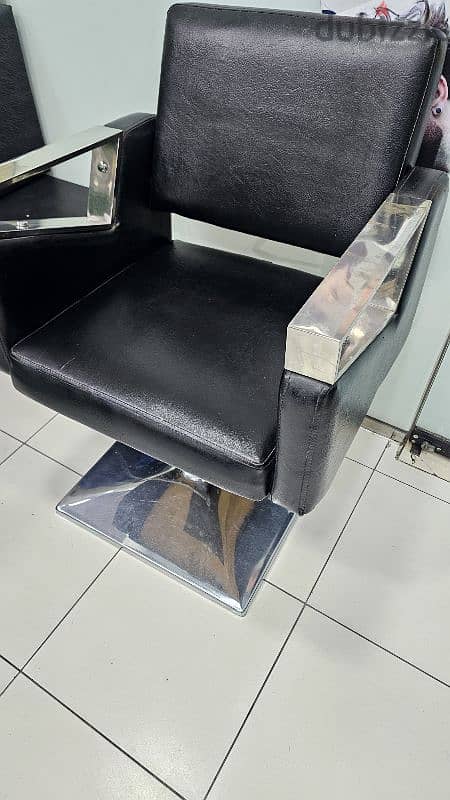 Salon Styling Chair and Hair Wash Chair Good condition 3