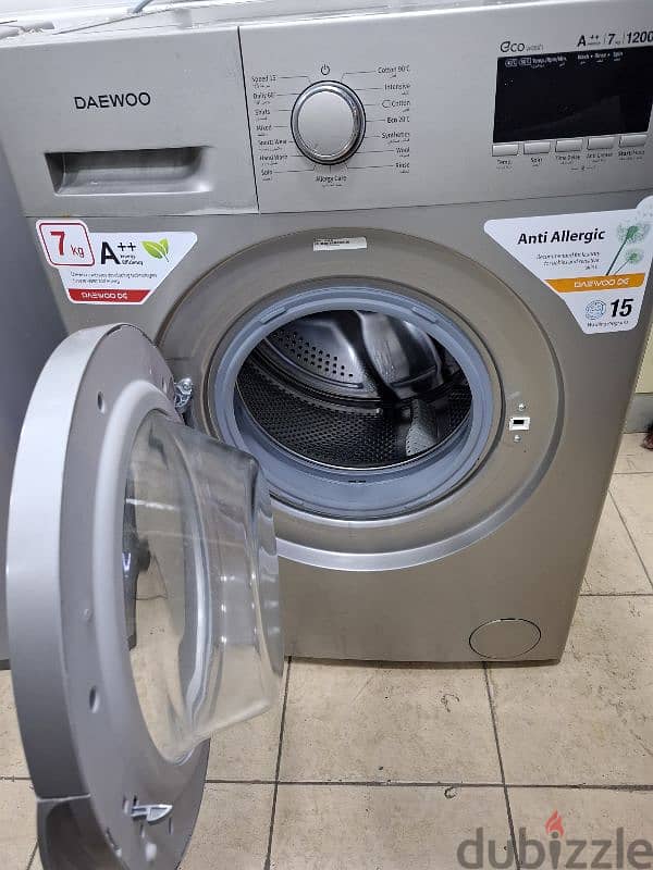 Daewoo Front Load  washing machine  Still Good Condition 4