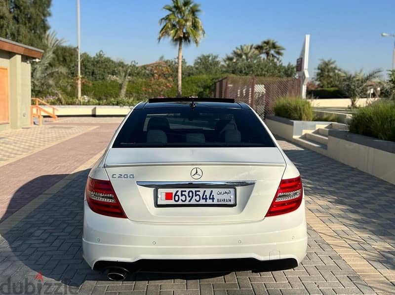 Mercedes-Benz C200 2012 3