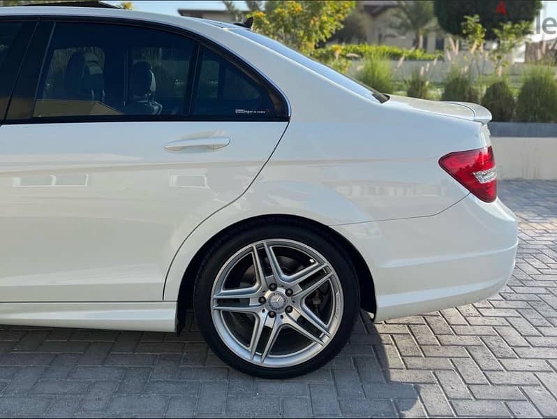 Mercedes-Benz C200 2012 6