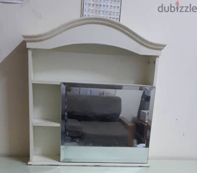 dressing table mirror urgent for sale