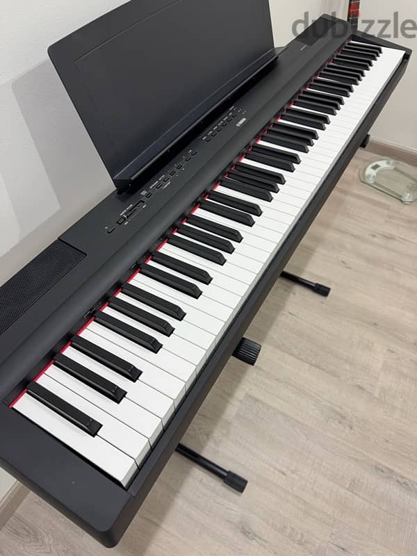 Yamaha P125B 1