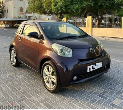 Toyota IQ 2011