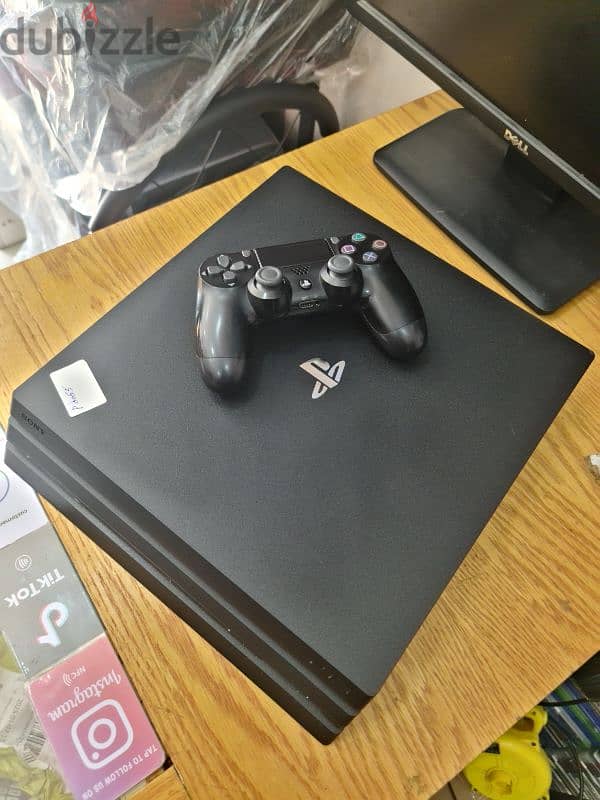 PlayStation 4 Pro 1TB, 12.00 1