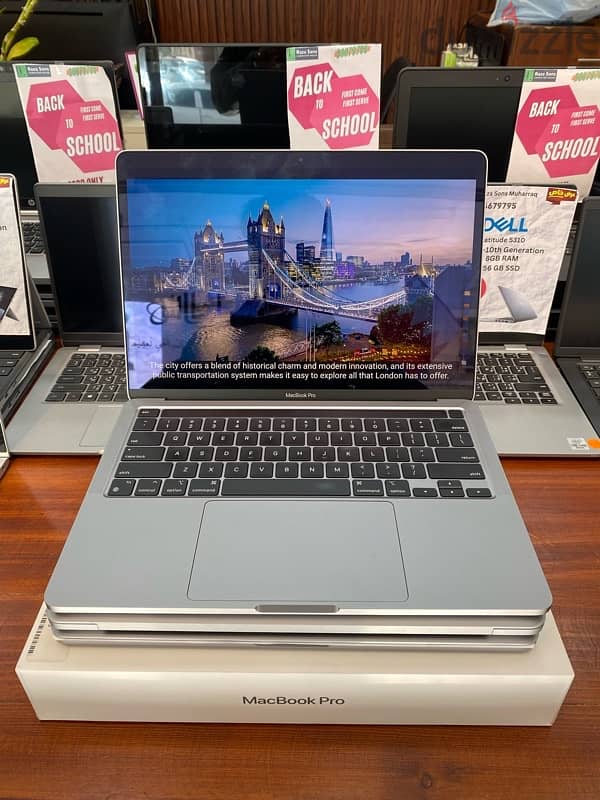 Apple MacBook Pro M2 1