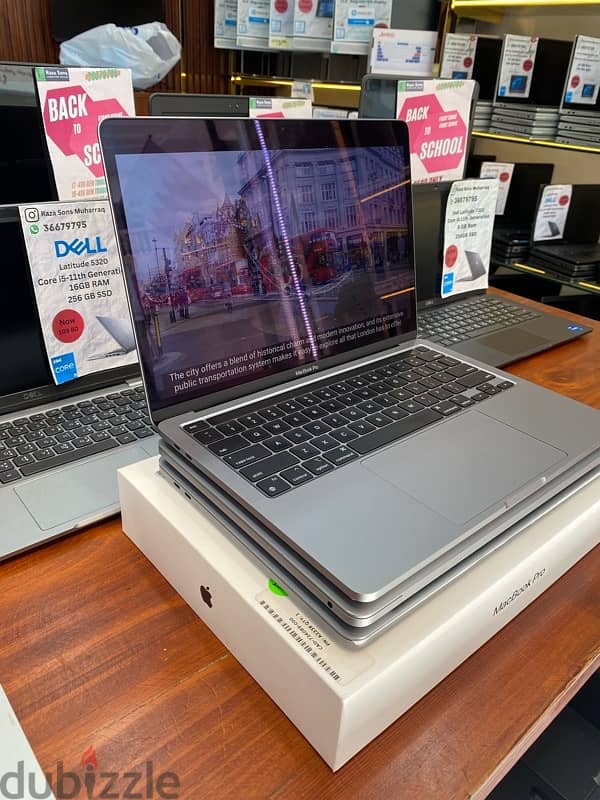 Apple MacBook Pro M2 2