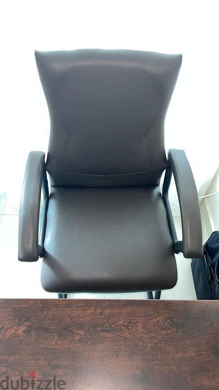 excellent condition office furniture, tables and chairs 4