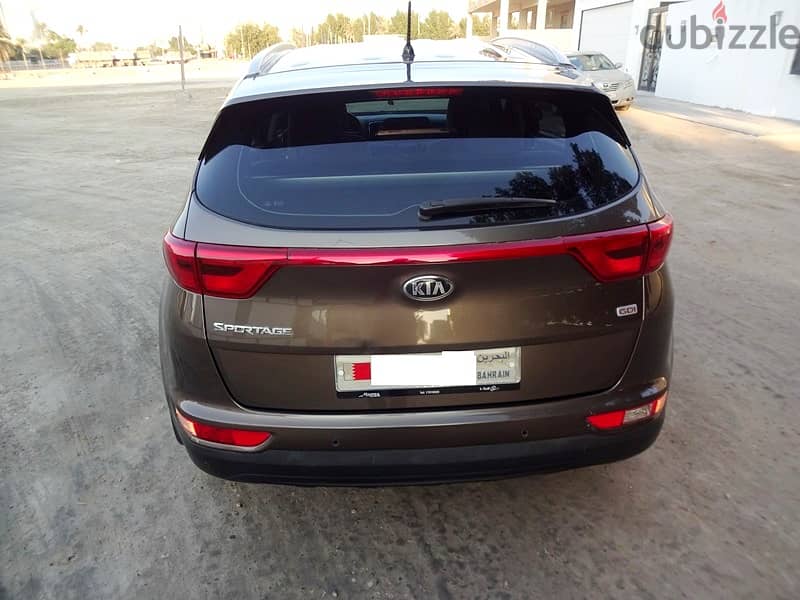 Kia Sportage GDI 1.6 L 2018 Brown Well Maintained Urgent Sale 2