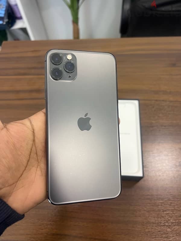 Apple iPhone 11 promax 512GB 5