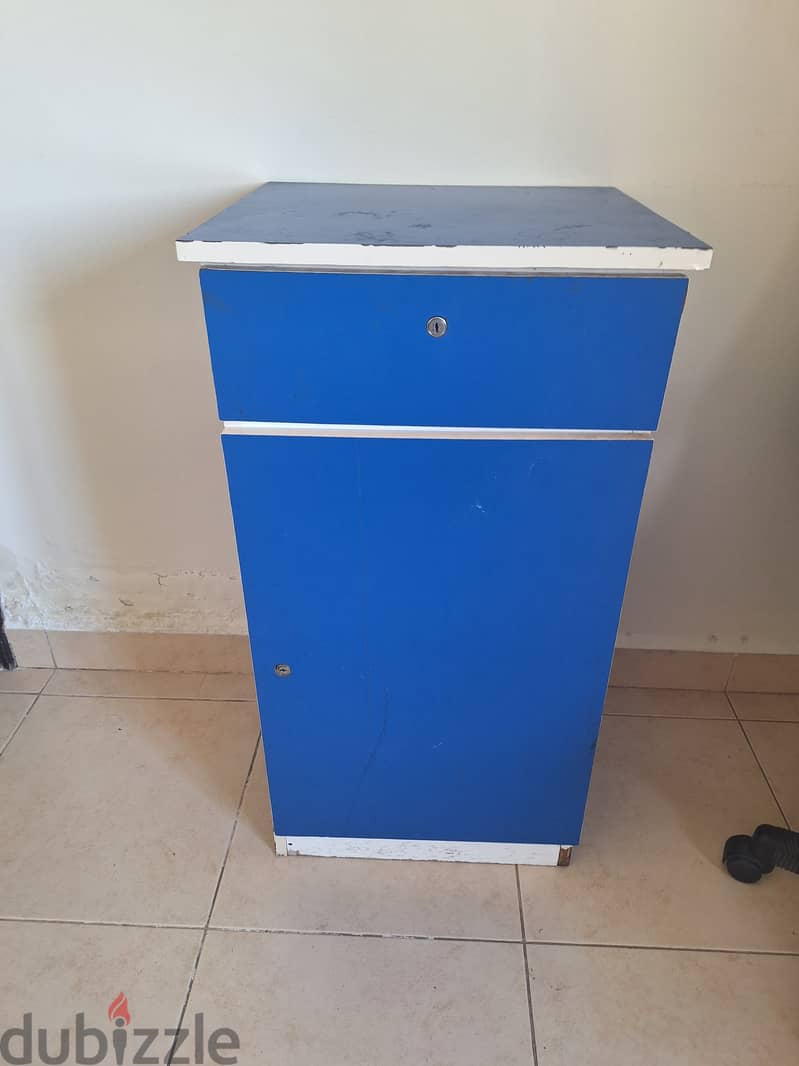 4-Door Cupboard, Dressing Table, 7-Seater Sofa &More for Sale 6