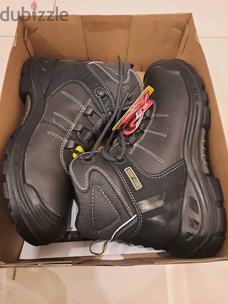 Heavy Duty Safety shoes 5