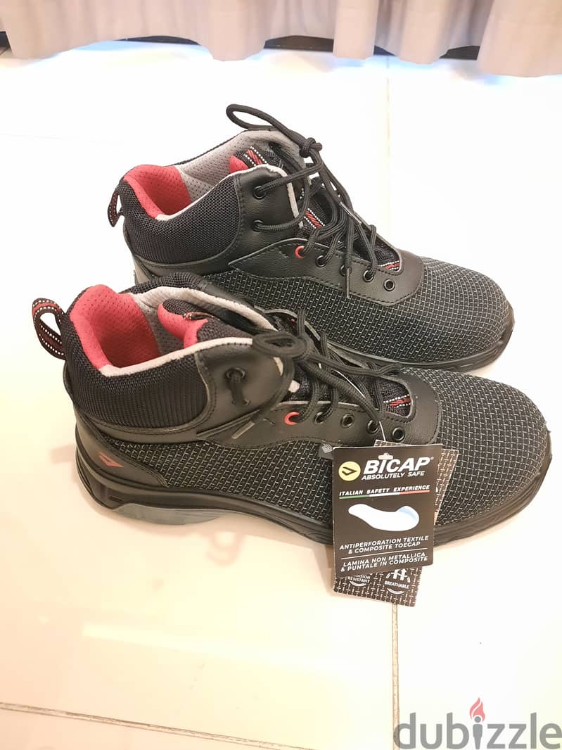 Safety shoes by BICAP 1