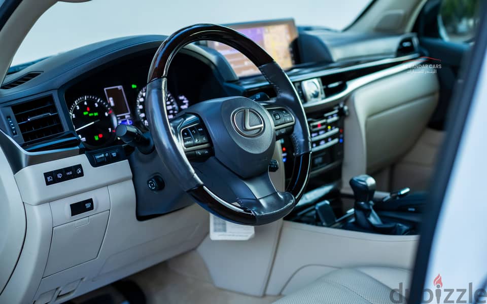 LEXUS LX570 | ZERO ACCIDENT | SINGLE OWNER | WHITE | 2016 12