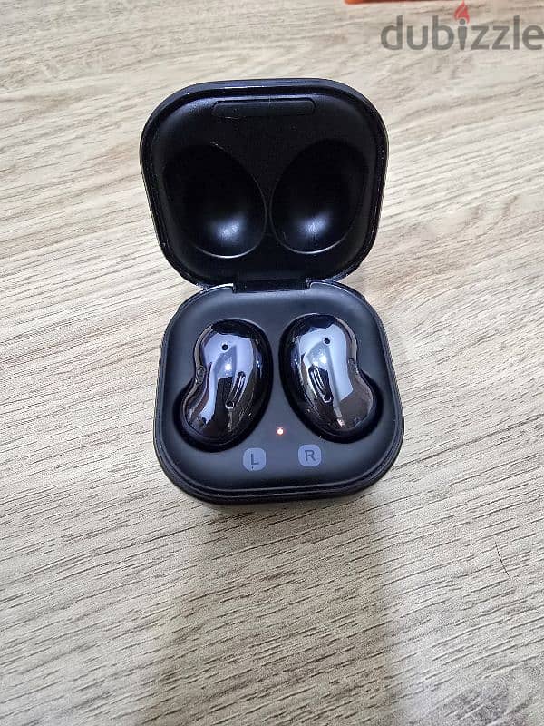 Samsung Buds Live 0