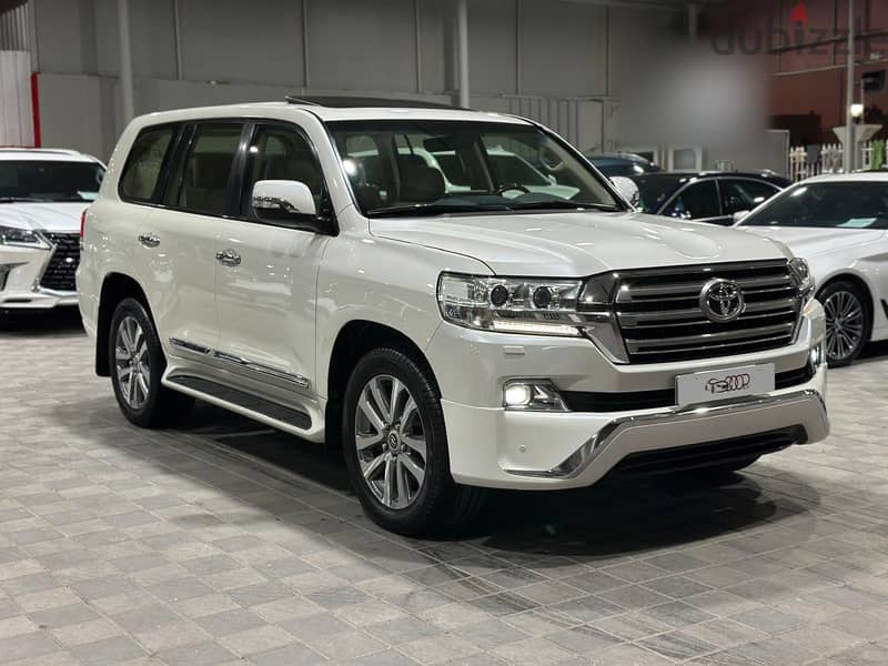 Toyota Land Cruiser 2018 GXR V8 2