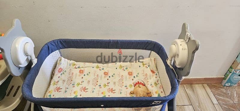 Baby Cot with remote control Swing and Music 4