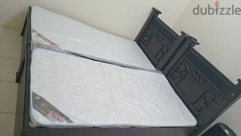 singl bed same same tow for sale 1