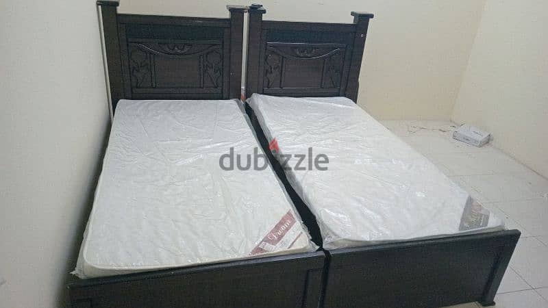 singl bed same same tow for sale 2