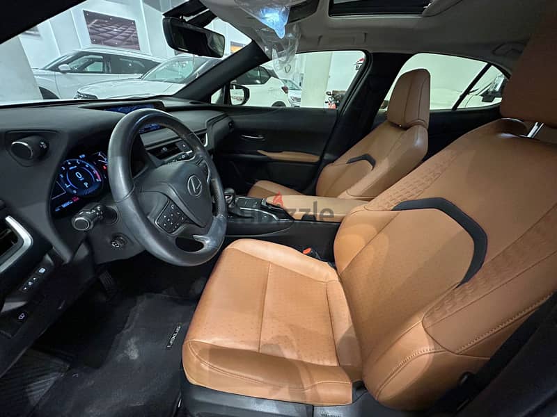 Lexus UX 200 MODEL 2019 LOW KM RUNNING CAR FOR SALE 5